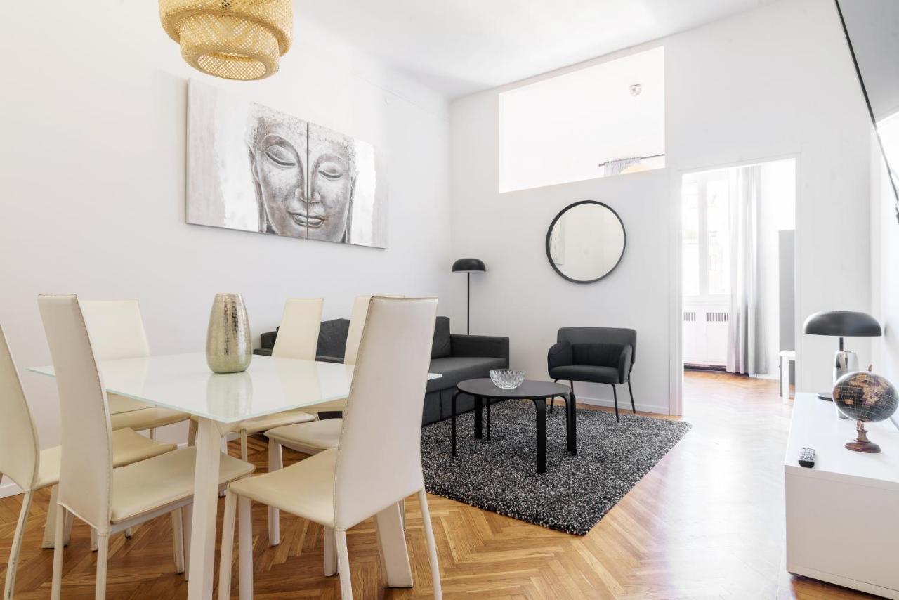 Hemeras Boutique Homes Luxury 4Bdr Close To Duomo ミラノ エクステリア 写真