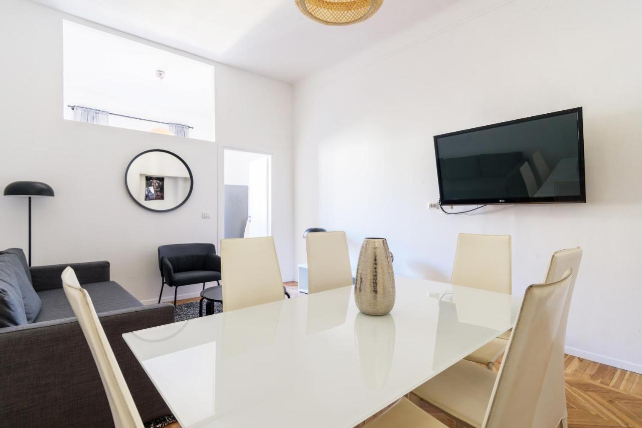 Hemeras Boutique Homes Luxury 4Bdr Close To Duomo ミラノ エクステリア 写真